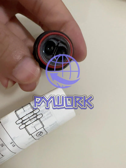 1Pcs HRTR 318K/66-120-S12 50106085 Photoelectric switch~