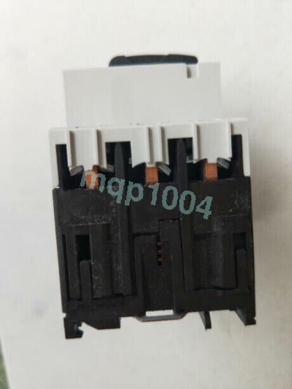 new 1PCS Eaton Moeller PKZM0-32 PKZM032 Circuit Breaker 25-32A In Box - EATON MOELLER