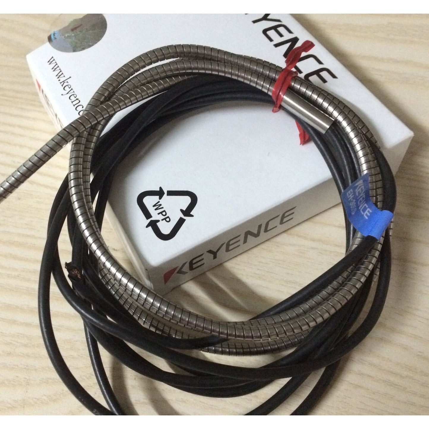 1PC Keyence EH-305S Fiber Proximity Sensor EH305S  Free Shipping