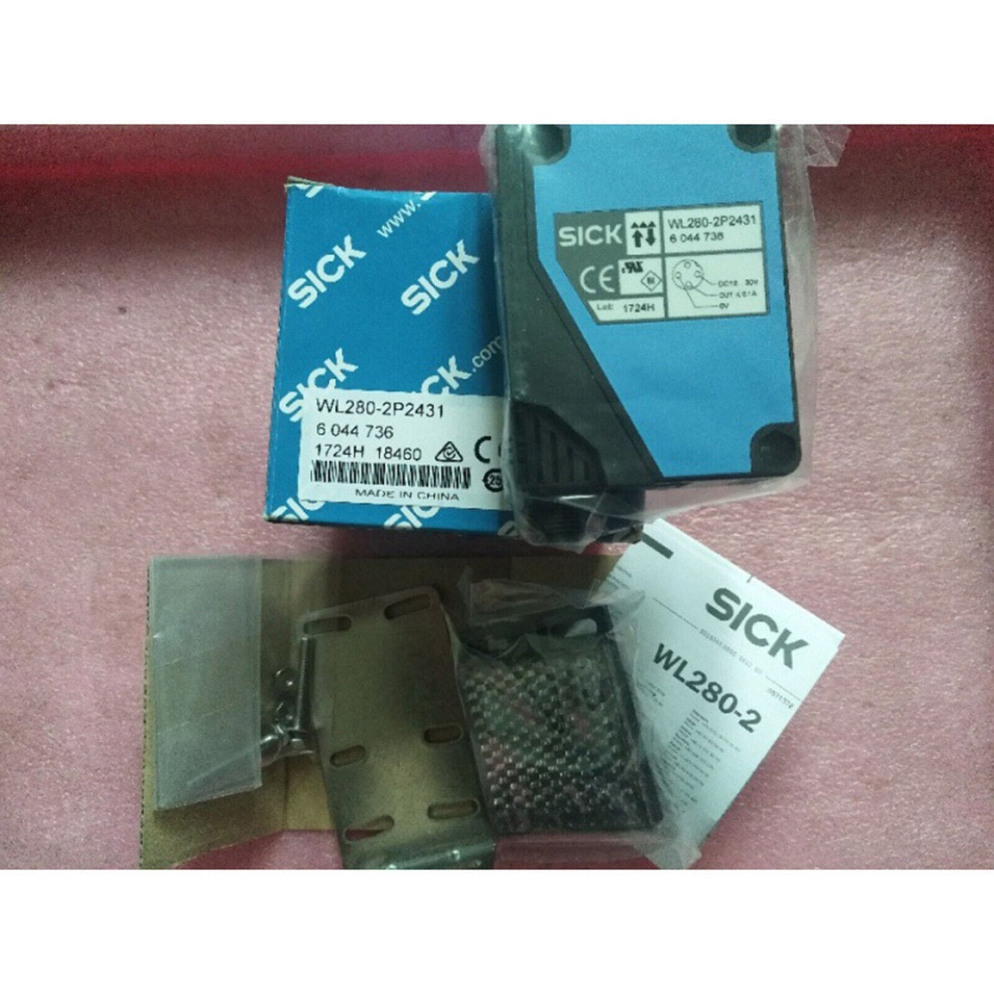 1PCS SICK Photoelectric Switch WL280-2P2431 - SICK