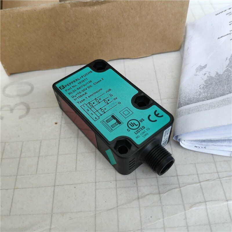 1PC Pepperl+Fuchs Photoelectric Sensor RL31-54/73C/136 Free Shipping