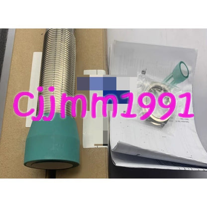 new 1PC sensor UB400-12GM-I-V1