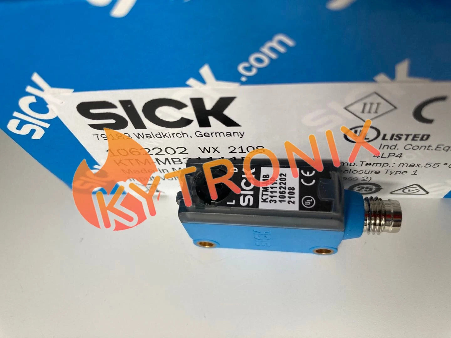 1Pcs SICK KTM-MB31111P 1062202 photoelectric sensor