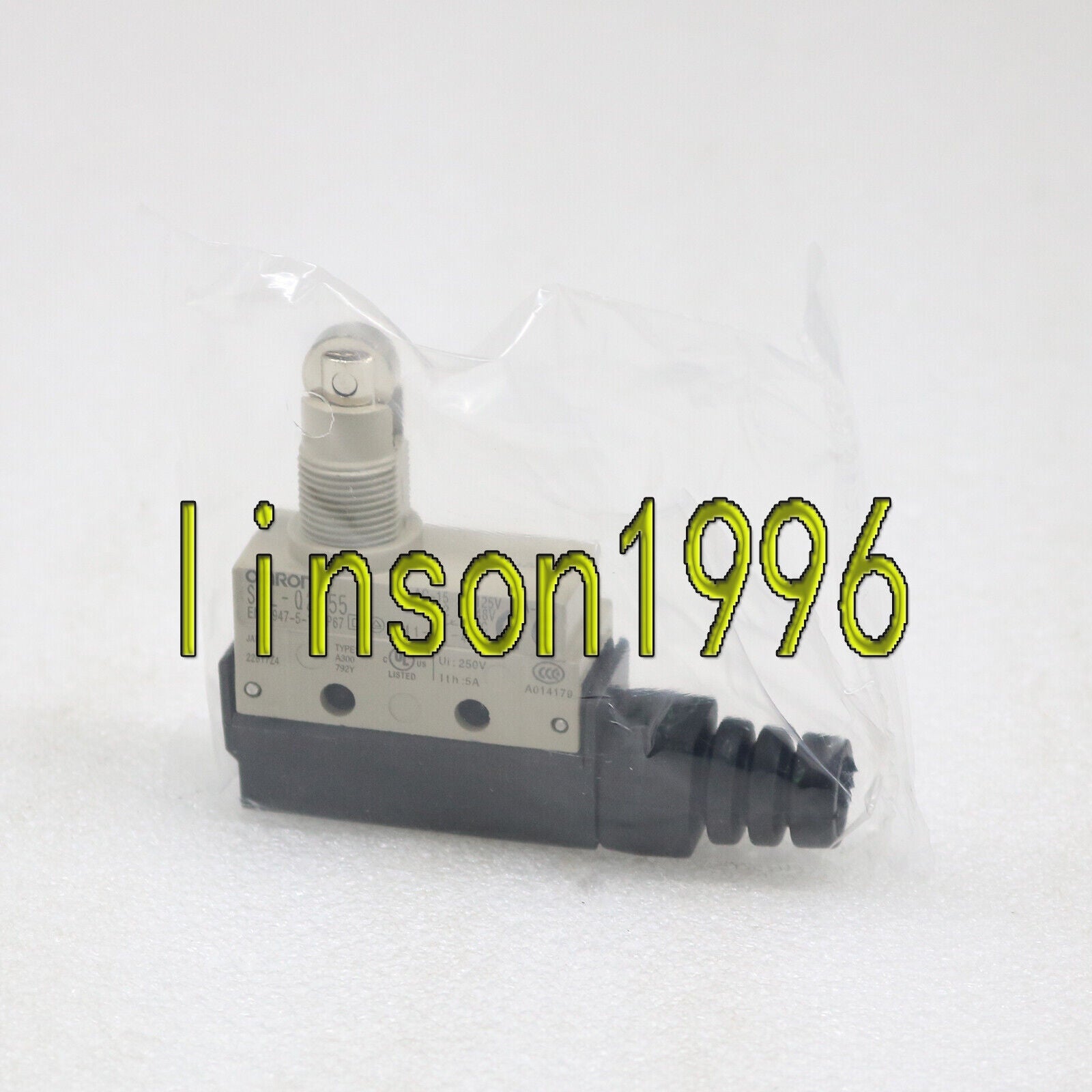 Omron ONE Limit Switch SHL-Q2255, High-Performance Switch with 2255 contacts, reliably protecting electrical circuits in industrial and domestic applications - OMRON