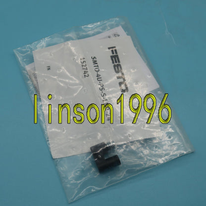 FESTO 152742 SMTO-4U-PS-S-LED-24 Proximity Switch - FESTO