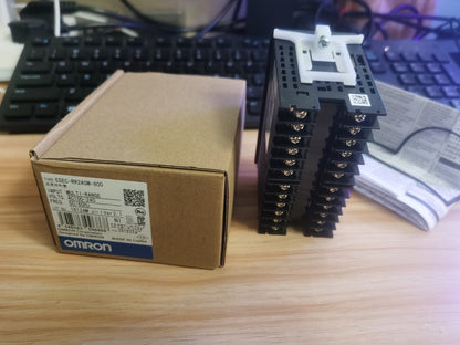 Digital Omron Temperature Controller E5EC-RR2ASM-800 100-240VAC  *TT