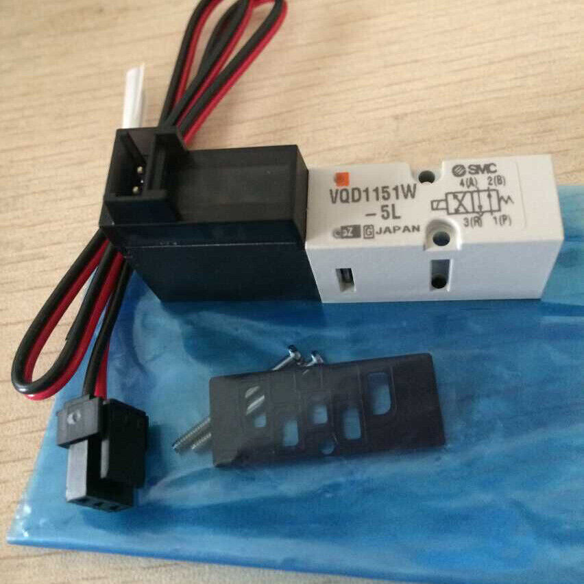 1pc VQD1151W-5L SMC Solenoid Valve - SMC