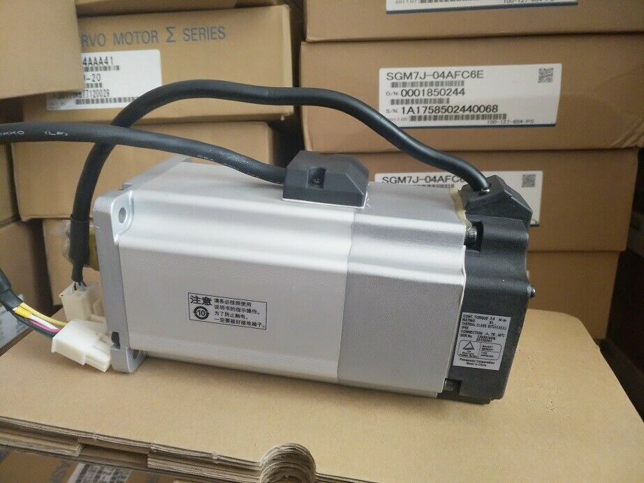 Panasonic AC Servo Motor MHMD042P1S - PANASONIC