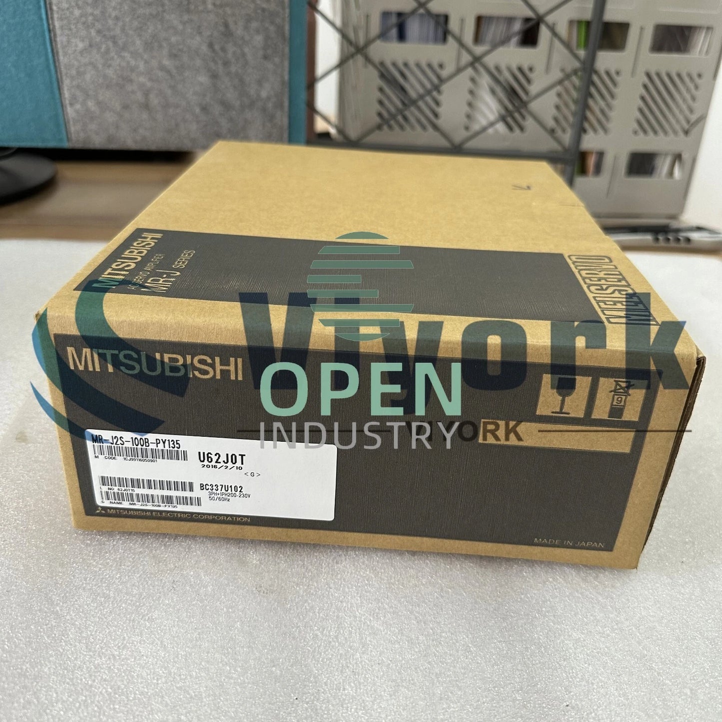 1PCS Mitsubishi MR-J2S-100B-PY135 SERVO AMPLIFIER