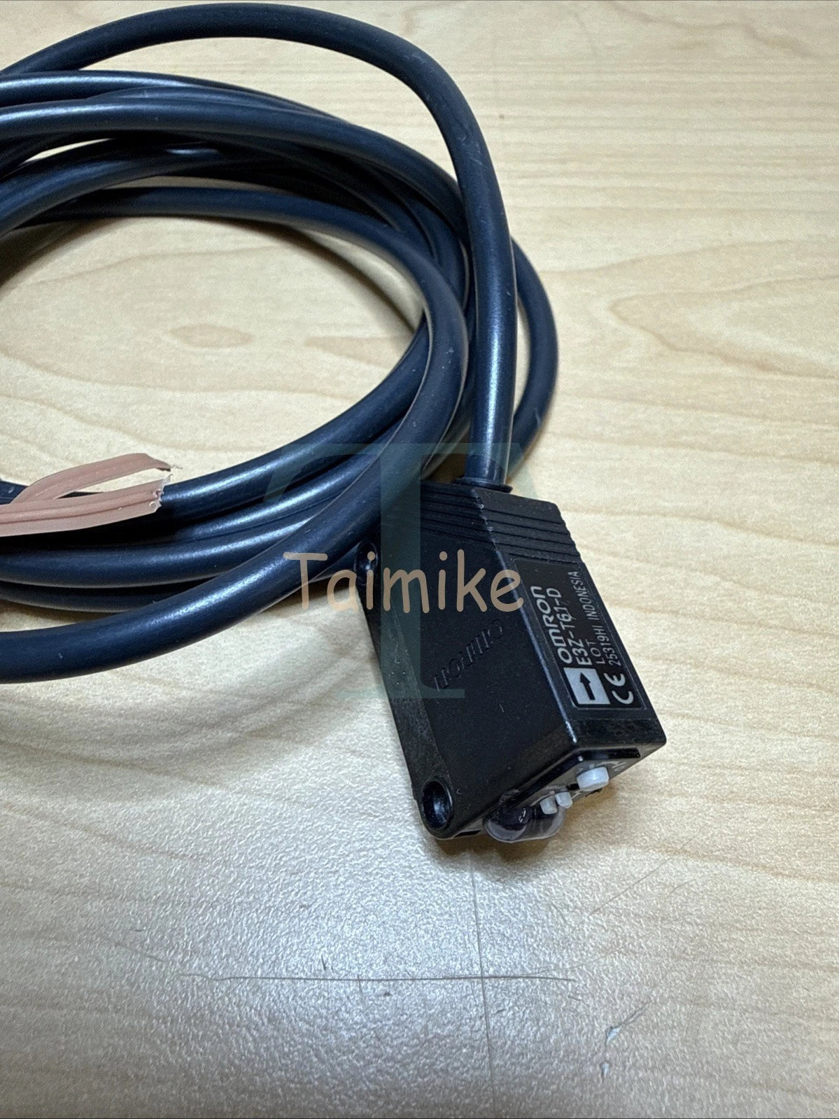 Omron E3Z-T61-D Thru-Beam Photoelectric Sensor
