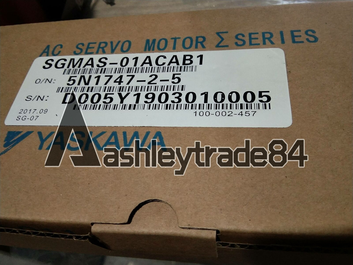 new 1PCS YASKAWA servo motor SGMAS-01ACAB1