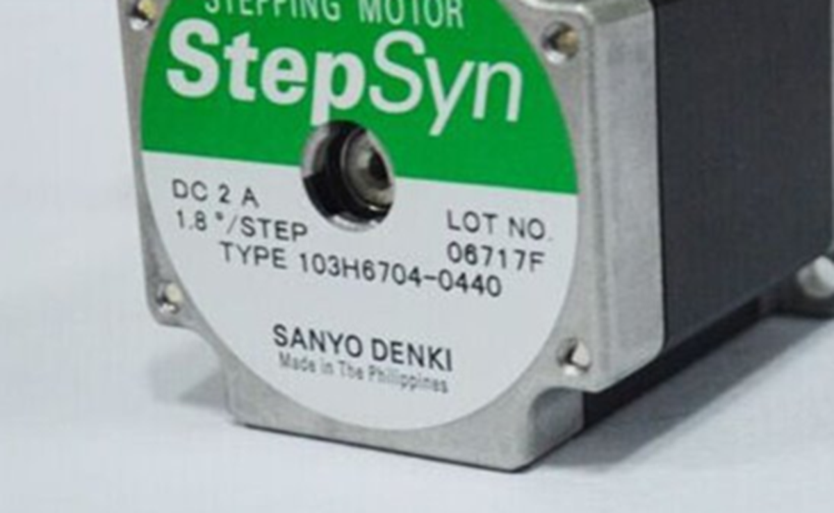 new  SANYO 103H6704-0440 Stepper Motor