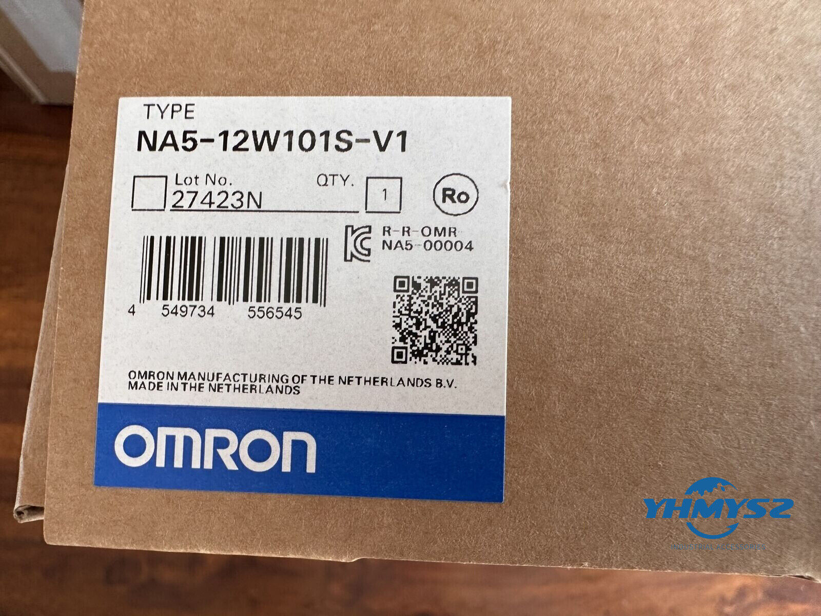 new 1PC Omron NA5-12W101S-V1 Touch Screen In Box ping - OMRON