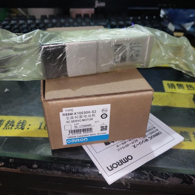 OMRON Servo Motor R88M-K10030H-S2 Fast Ship - OMRON