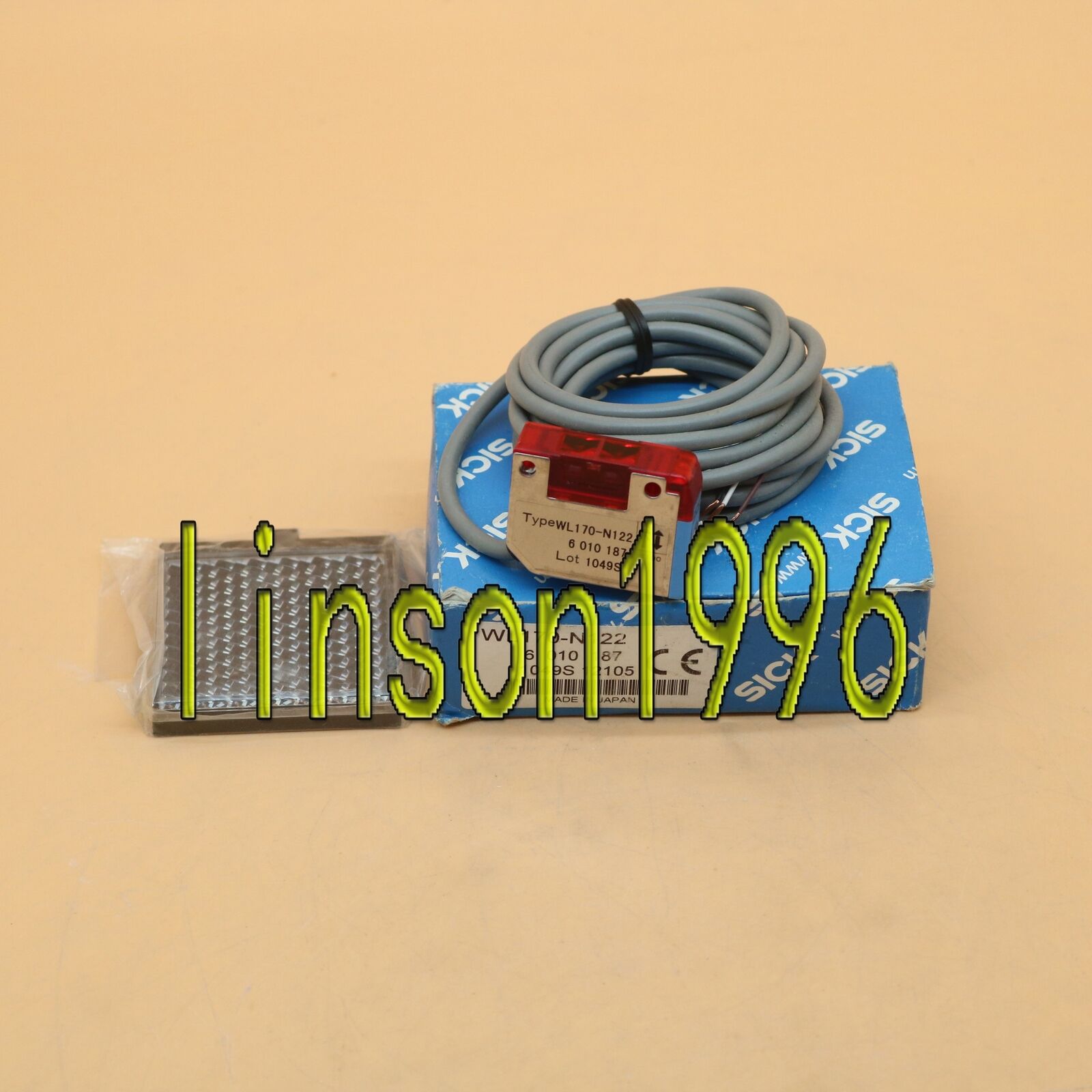 ONE SICK WL170-N122 Retro-Reflective Sensor Fast - SICK