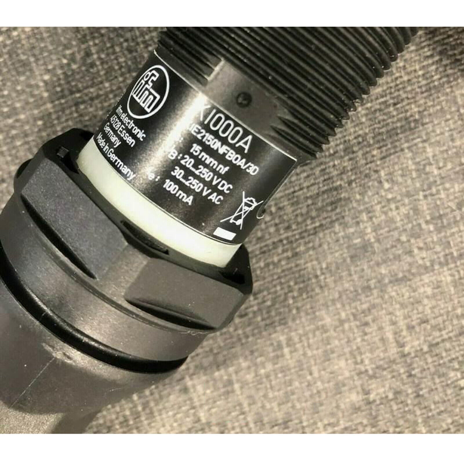 IFM KI000A Capacitive Sensor - IFM