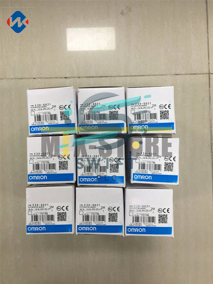1PCS Omron E3X-SD21 ( E3XSD21 ) Photoelectric Switch
