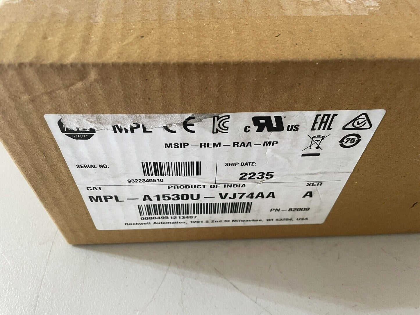 MPL-A1530U-VJ74AA Ser A Kinetix AC Servo Motor 7000RPM - SEALED ALLEN BRADLEY