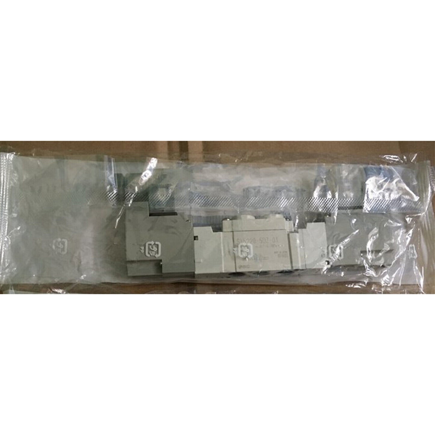 ONE SMC SY5220-5DZ-01 Solenoid Valve - SMC