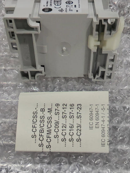 Allen-Bradley AB 700S Safety Relay CF620EJC - ALLEN-BRADLEY
