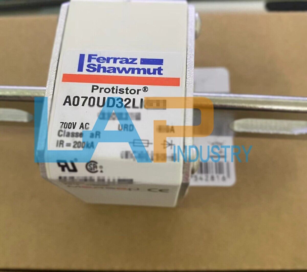 A070UD32LI500 L300206 700V 500A FERRAZ SHAWMUT fuse - FERRAZ SHAWMUT