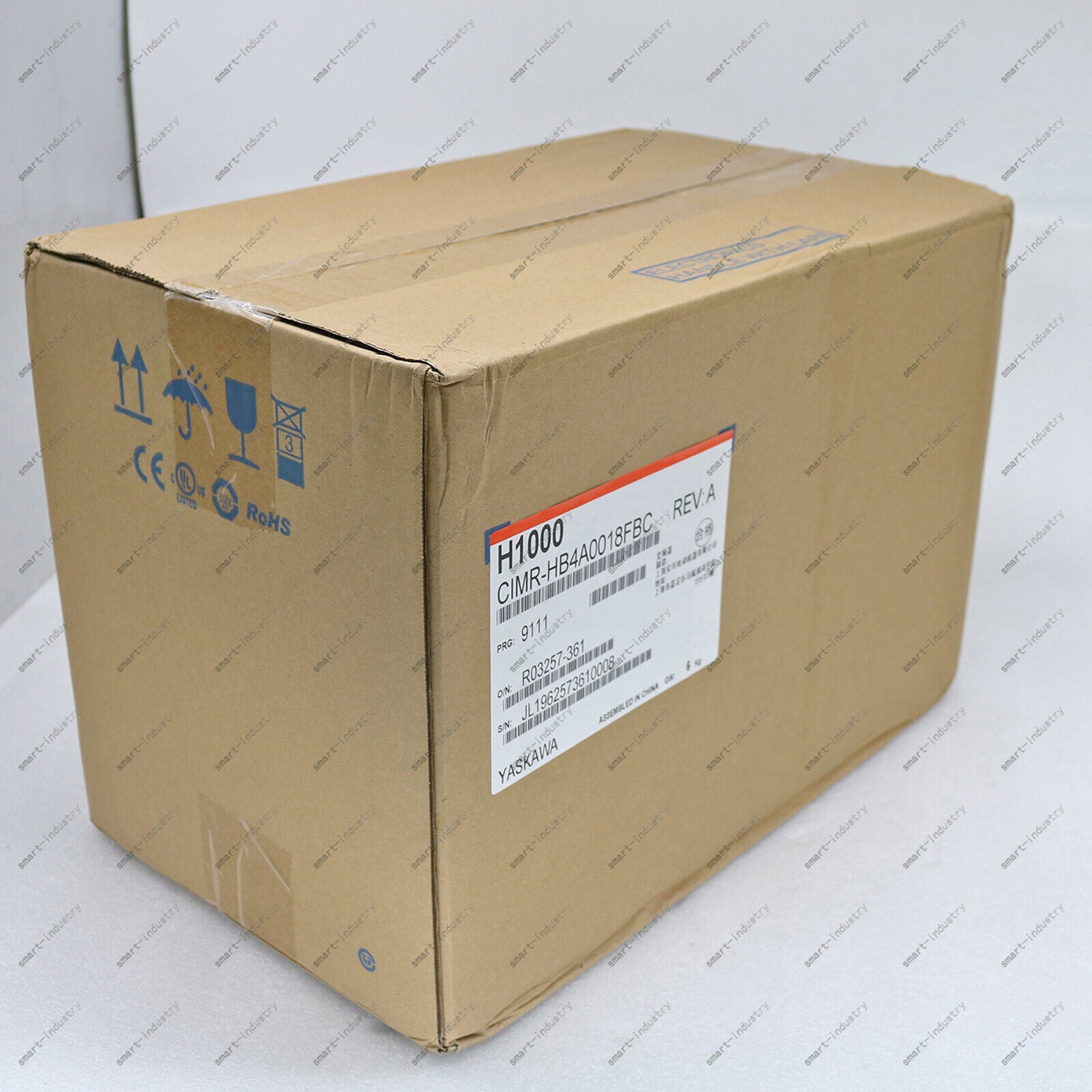 new 1 piece  yaskawa Inverter CIMR-HB4A0018FBC in box ship