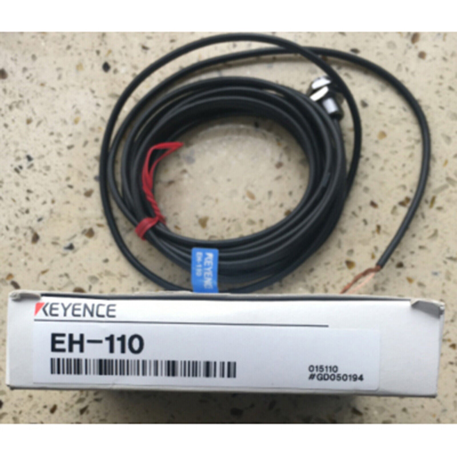 new ONE  KEYENCE Proximity Sensor EH-110 EH-110