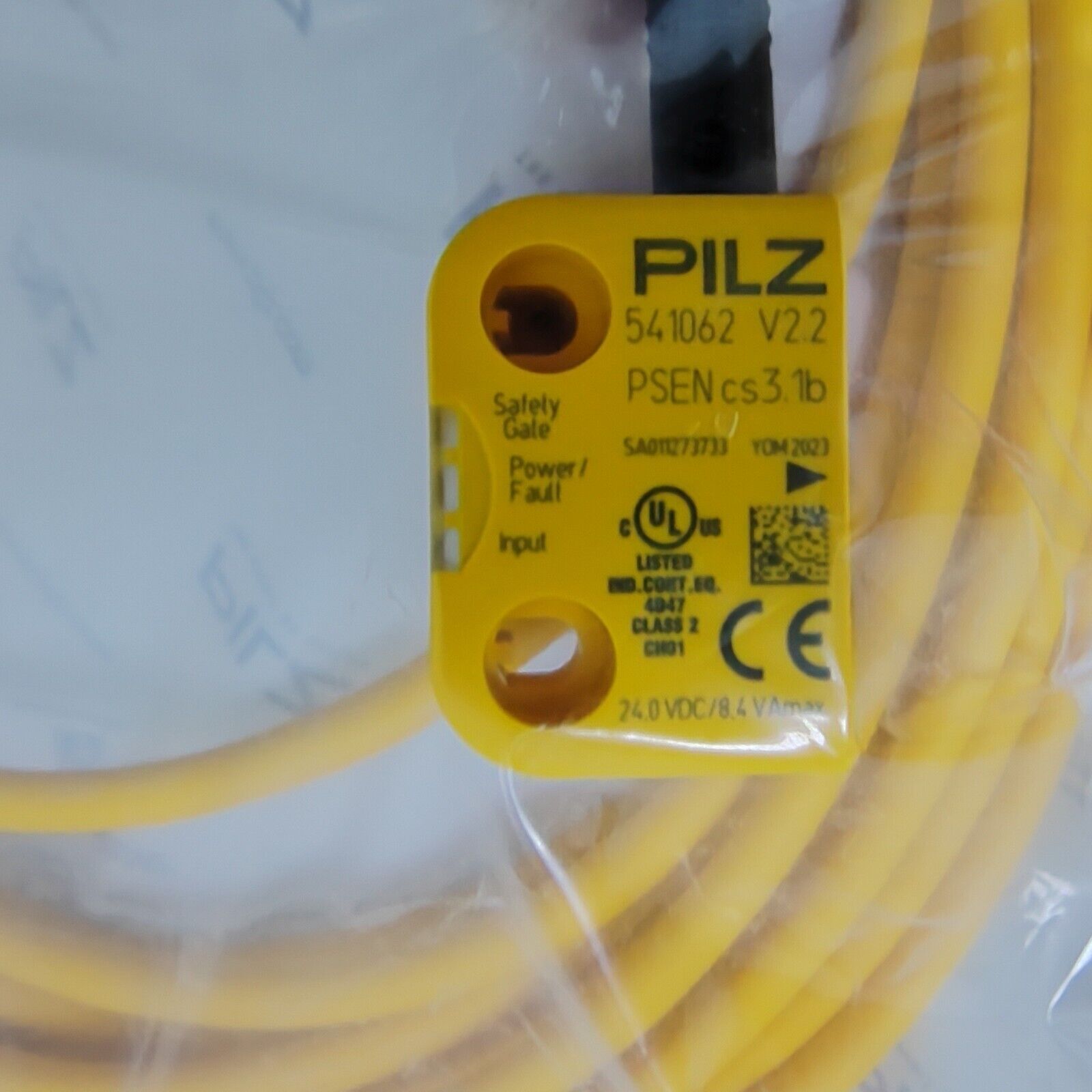 new PILZ  safety switch   541062    stock