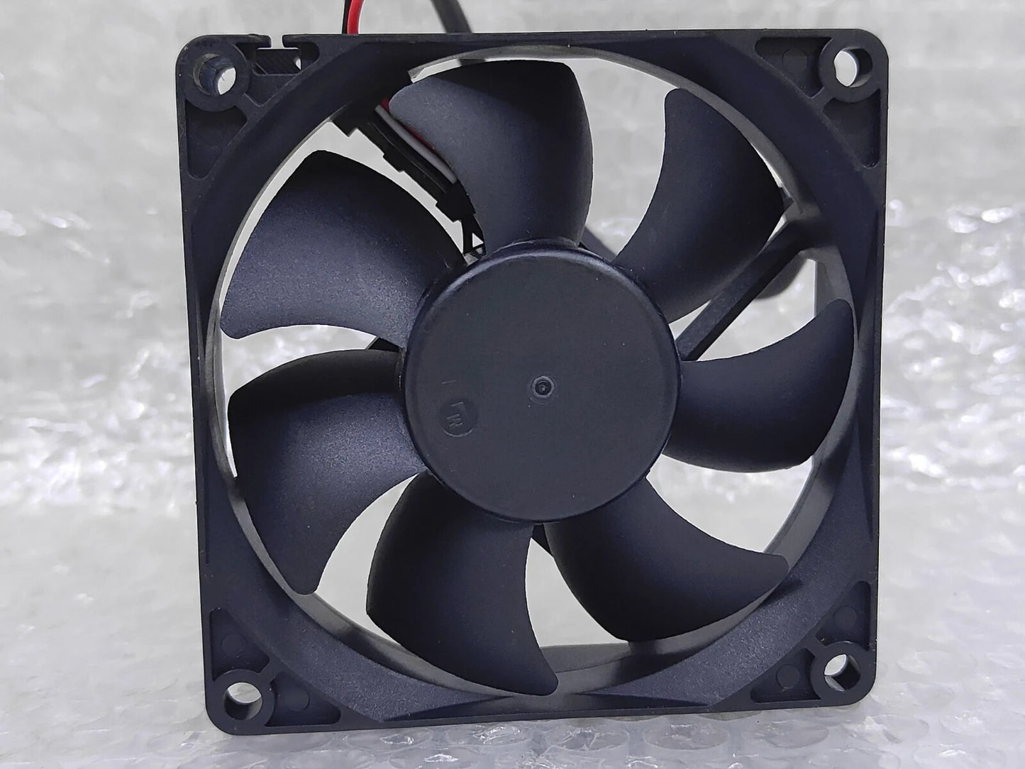 M DA08025B12UR 8025 DC12V 0.50A 2-wire high airflow cooling fan