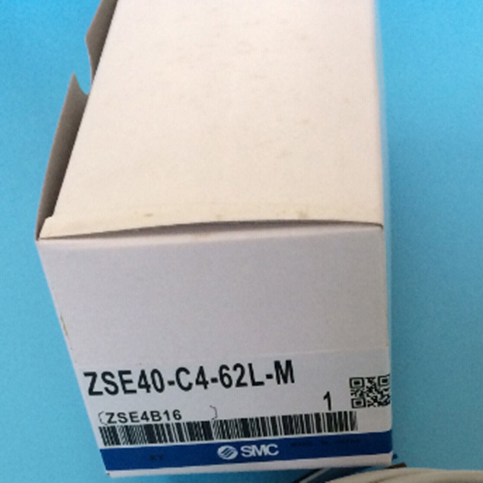 Digital Pressure Switch SMC ZSE40-C4-62L-M 1PC | Reliable Pressure Monitoring Solution | SMC Professional Pressure Switch | Industrial Pressure Transducer - SMC