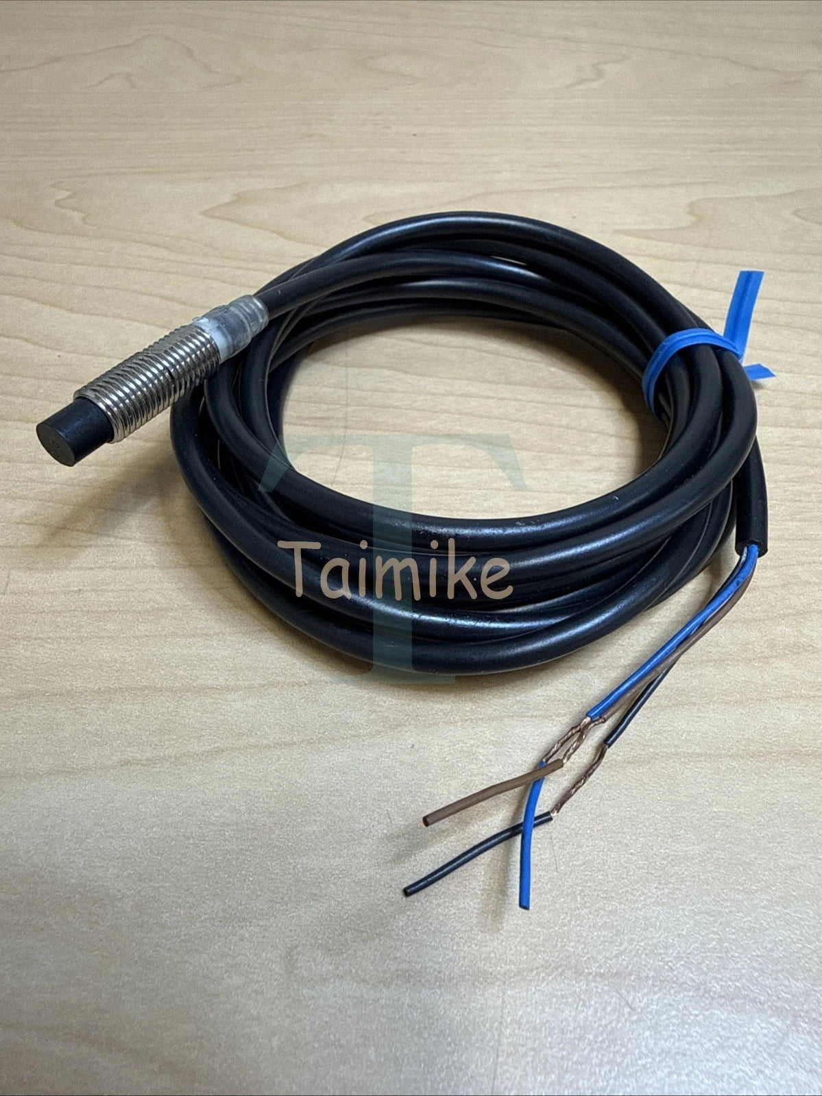 ! Omron E2E-X2MC18 Proximity Sensor