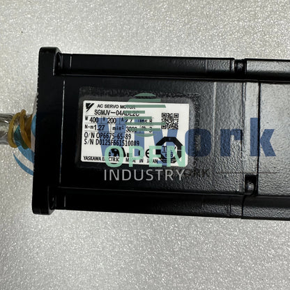 1PCS Yaskawa SGMJV-04ADL2C AC SERVO MOTOR