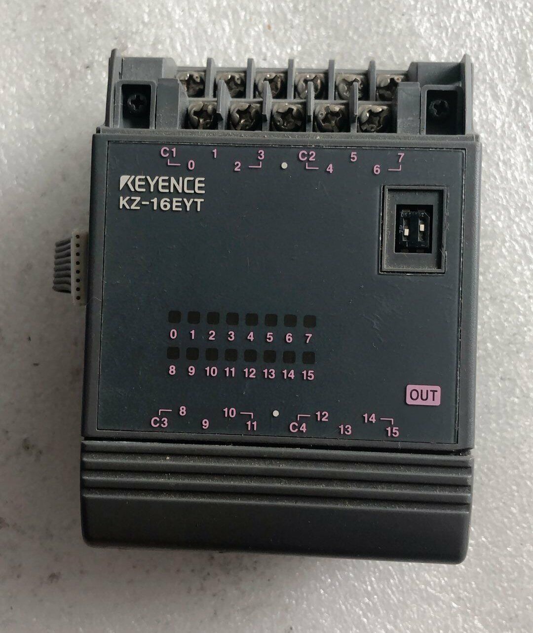 used ONE KEYENCE KZ-16EYT programmable controller module - ONE KEYENCE