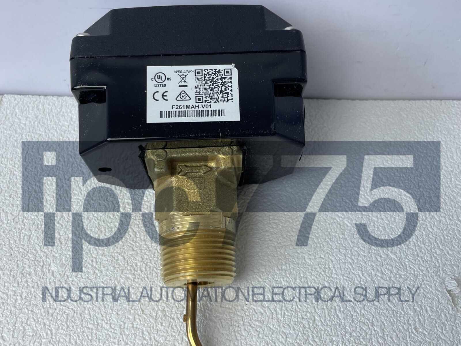 Johnson Controls F261MAH-V01C 1-Piece Smart Thermostat - JOHNSON CONTROLS