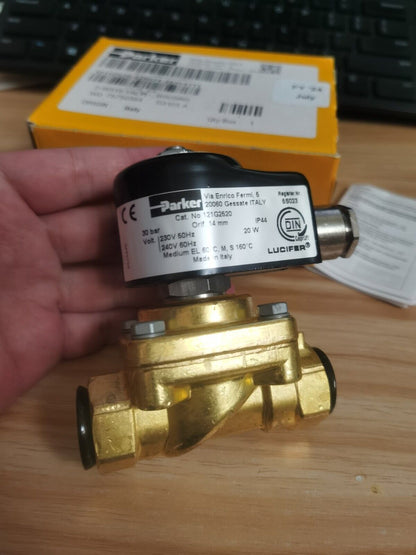 new 1PC Parker 121G2520 230V 2-Ways Valve - PARKER