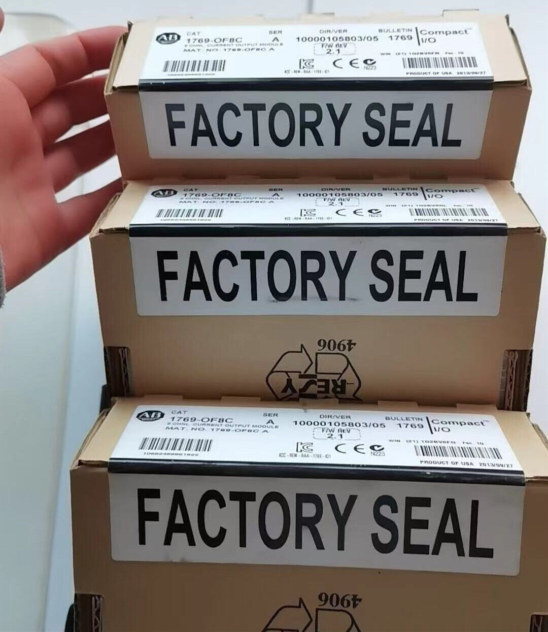 Allen-Bradley 1769-OF8C - ALLEN-BRADLEY