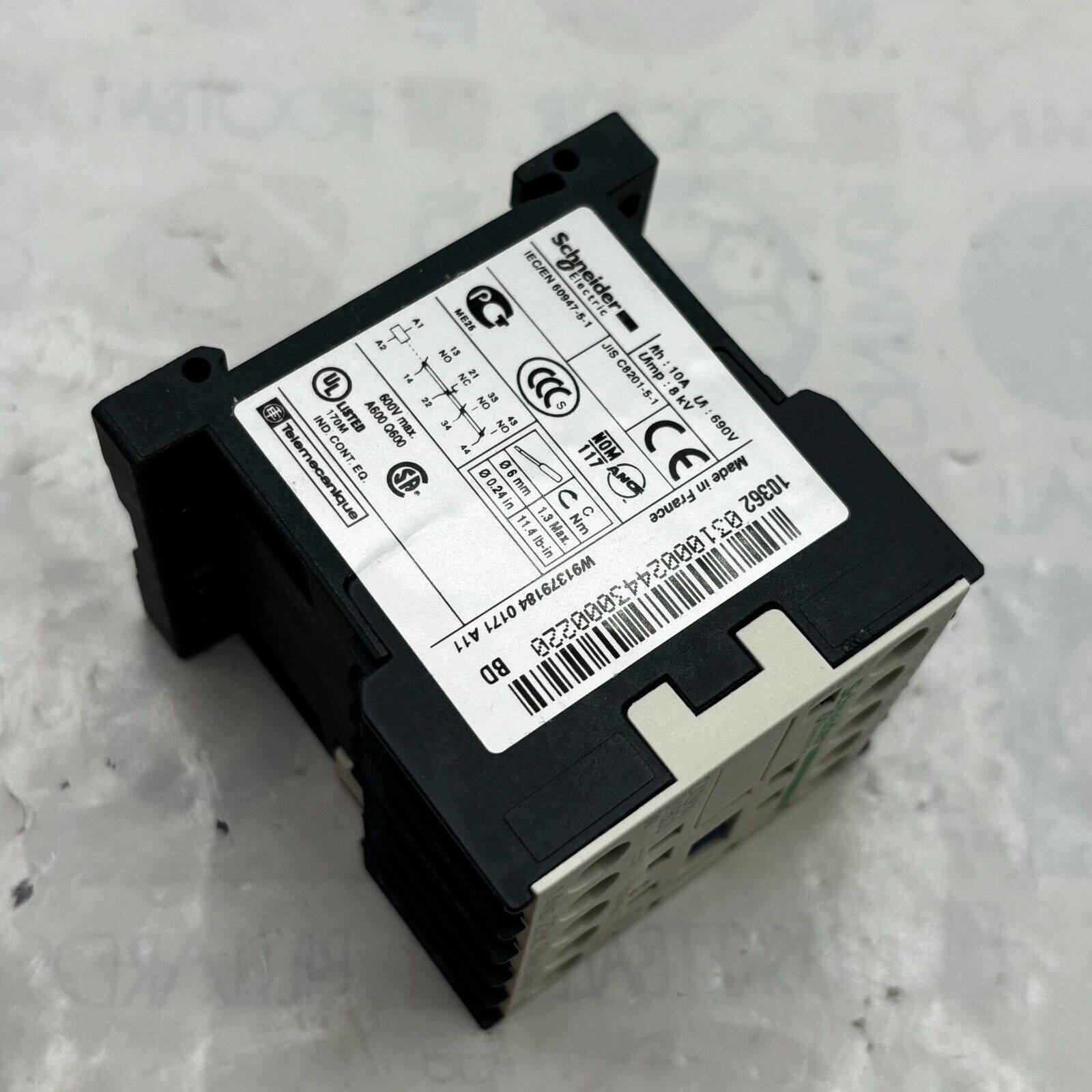 new Schneider CA3KN31BD3 Control Relay 24VDC Coil - SCHNEIDER
