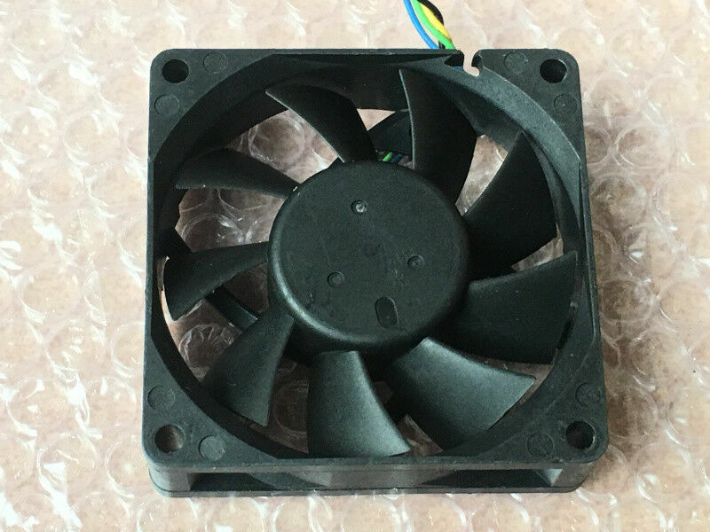 new Delta AFB0712VHD 7020 7CM 12V 0.40A 4-wire PWM speed cooling fan