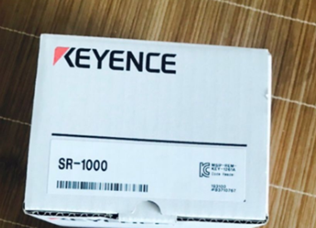 KEYENCE SR-1000 Automatic Focus Code Reader - KEYENCE