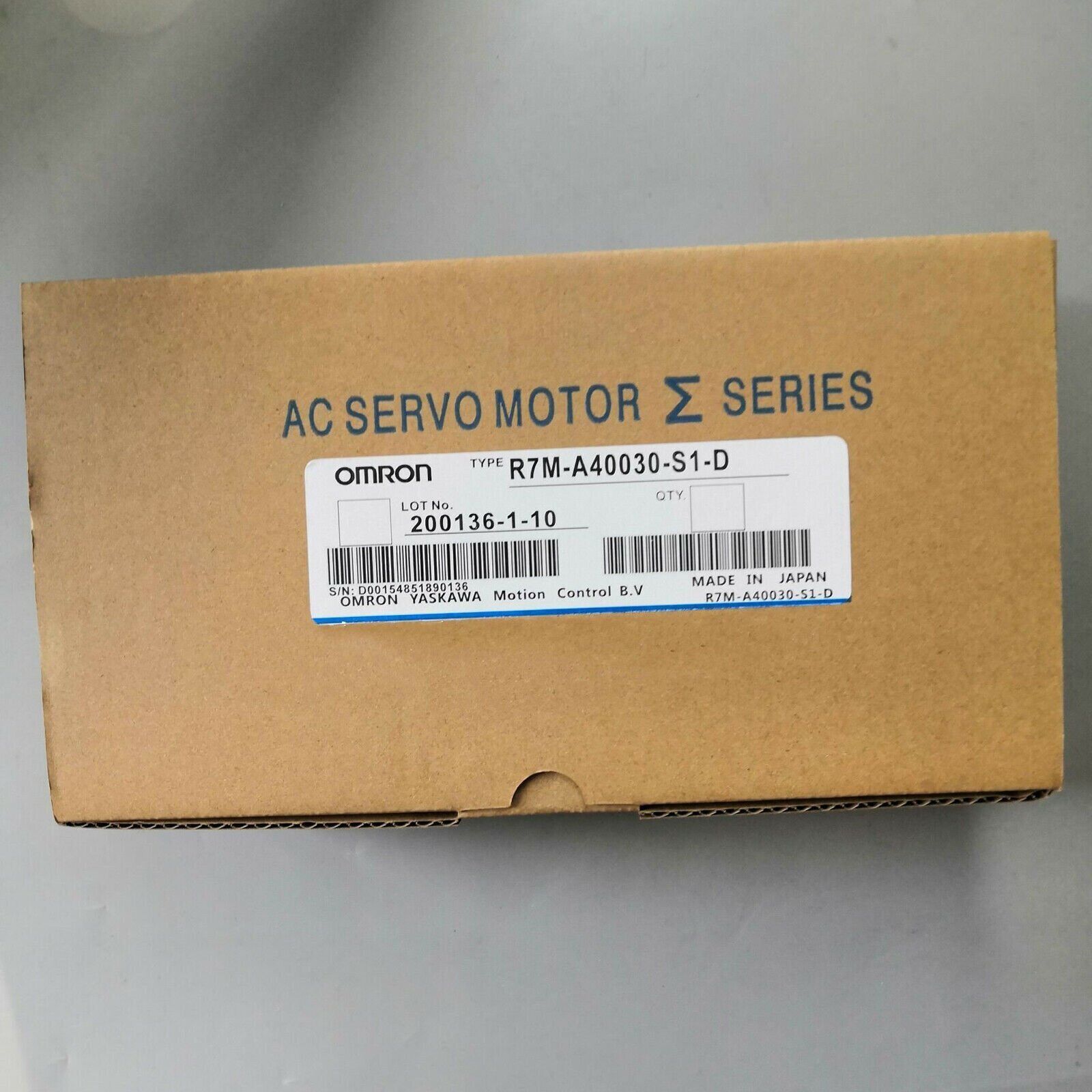 New ONE Omron Servo Motor R7M_A40030_S1_D - OMRON