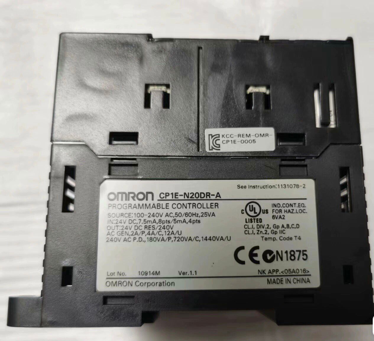 OMRON CP1E-N20DR-A programmable controller module - OMRON