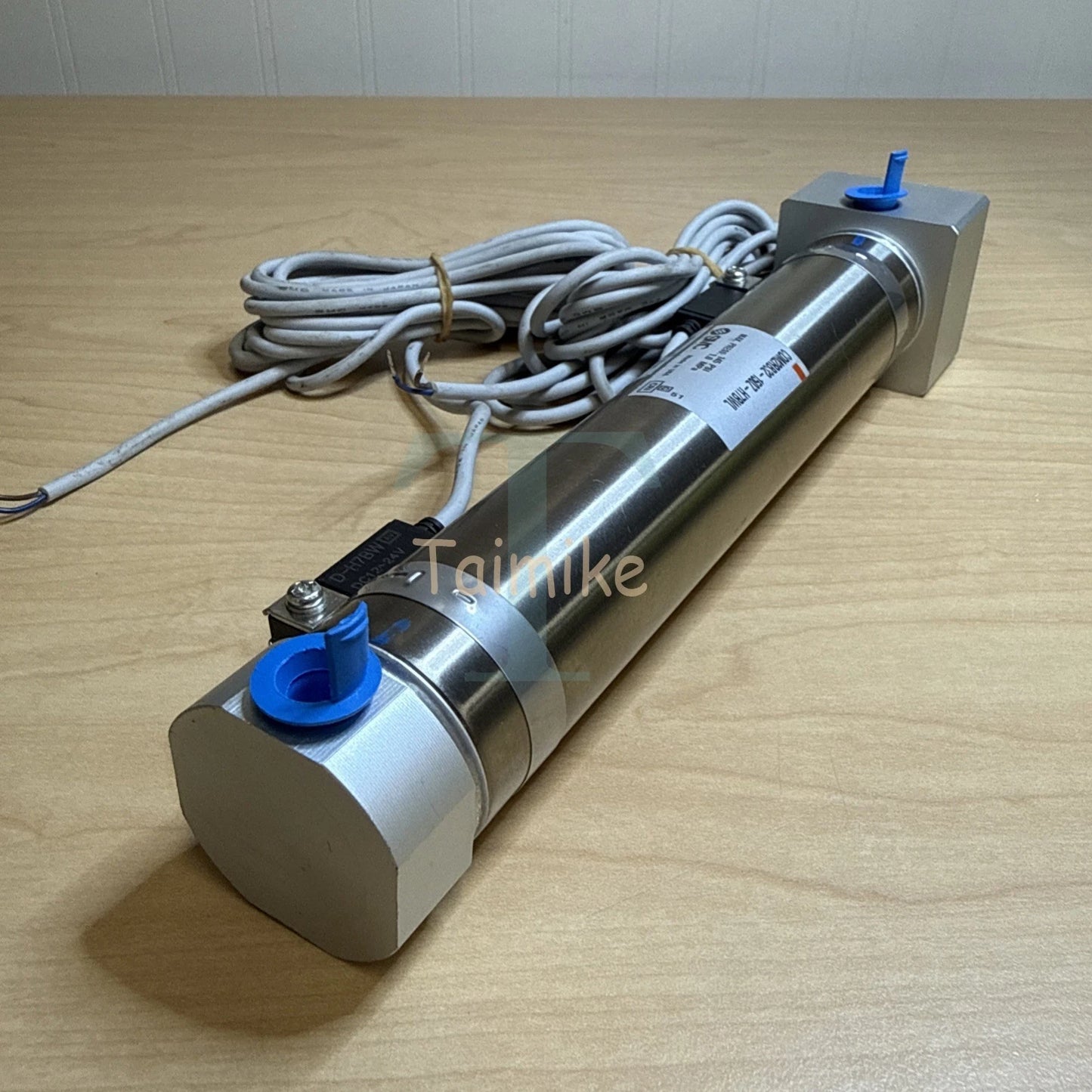 ! SMC CDM2RB32-150Z-H7BWL Round Body Pneumatic Cylinder w/ D-H7BW Sensors