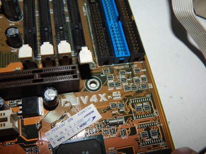 used Motherboard ASUS CUV4X-E PGA 370 CPU Celeron 700/128/66/1.7V SL4P8 - Vintage - ASUS