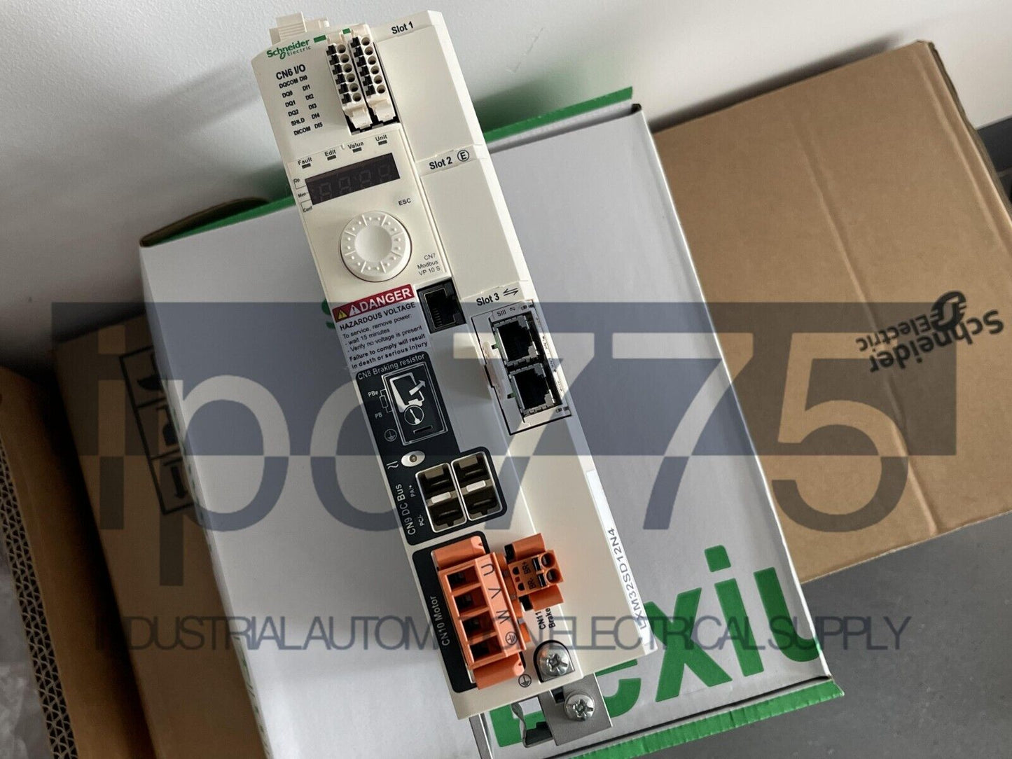 New Schneider Electric LXM32SD12N4 Servo Drive - SCHNEIDER ELECTRIC