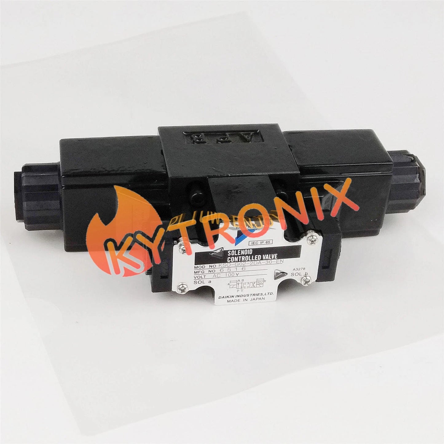 1PCS DAIKIN KSO-G02-2DA-30EN Solenoid Valve KSOG022DA30EN