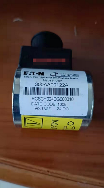 new 1PCS  Eaton Vickers 300AA00122A Solenoid Coil 24VDC