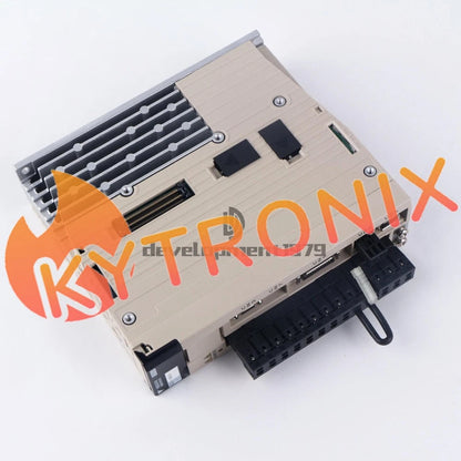 Yaskawa SGDV-1R6AE1A Servopack 3PH 0-230V 1.6A 200W SGDV1R6AE1A