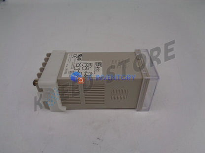 1PCS Omron E5CS-R1PX thermostat
