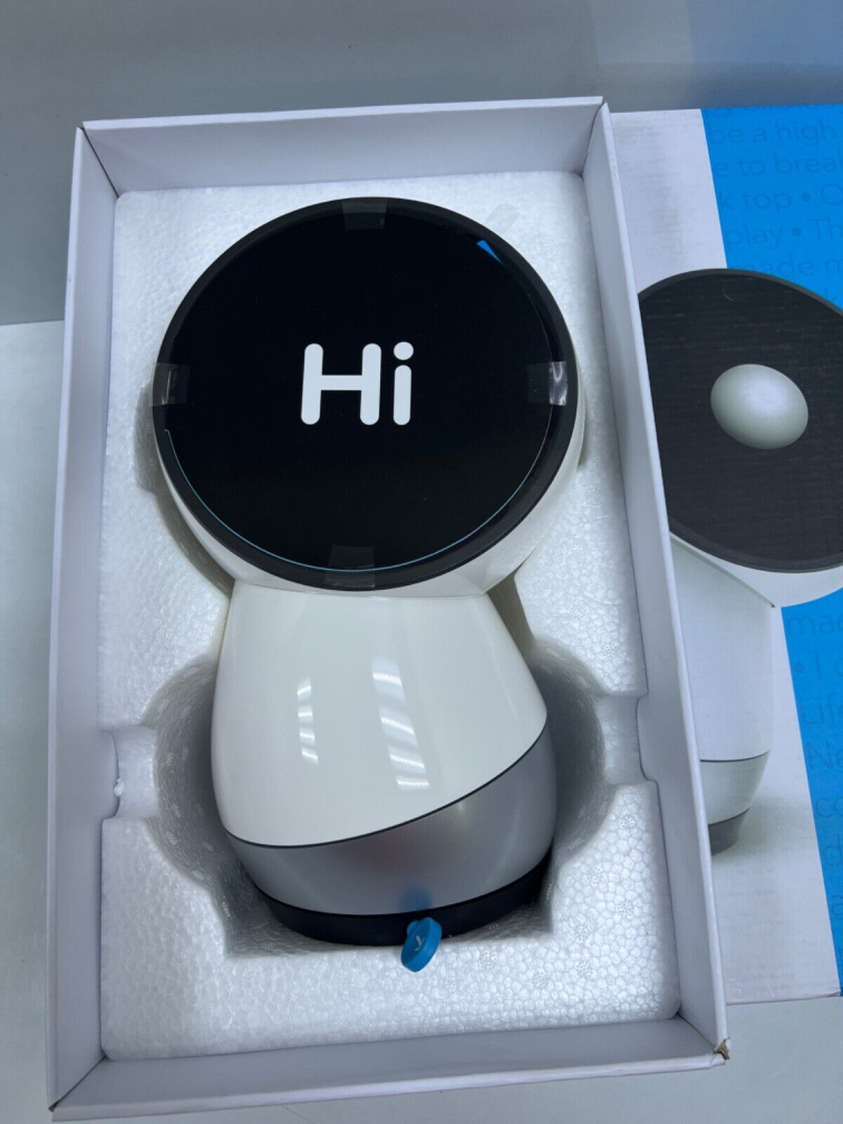 new Jibo Robot JW1000003 ,The World's First Social Robot -White - JIBO