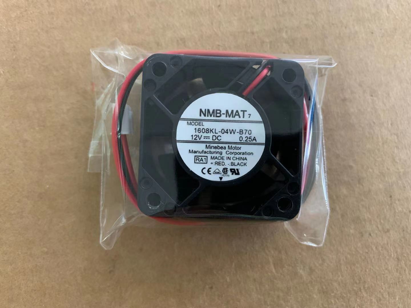 new NMB-MAT 4020 12V 0.25A 1608KL-04W-B70 4CM 2-wire cooling fan